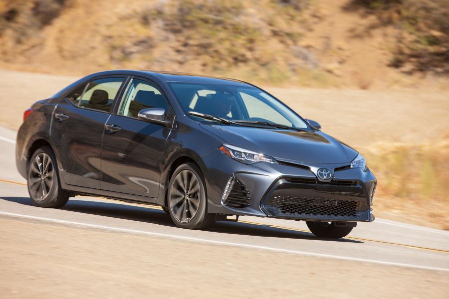  Toyota Corolla XSE 2016 года  (фото 15 из 20)